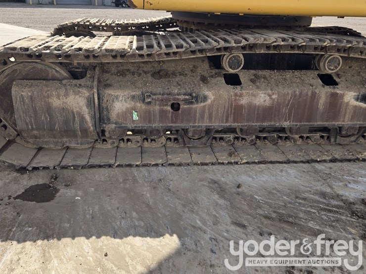2021-caterpillar-336-image-12