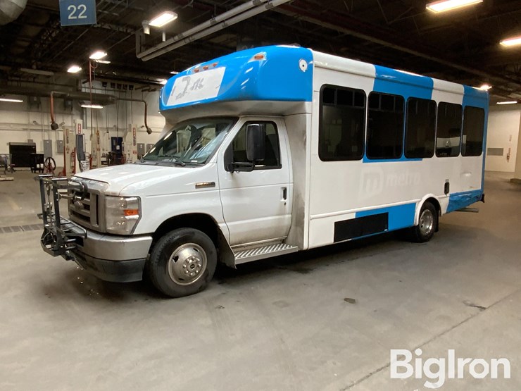 2024-ford-e450-image-1