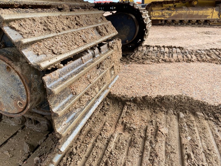 2005-hitachi-zx80-image-32