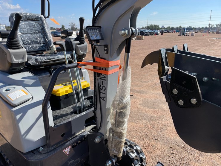 #5545-•-ats-me18-mini-excavator-image-16