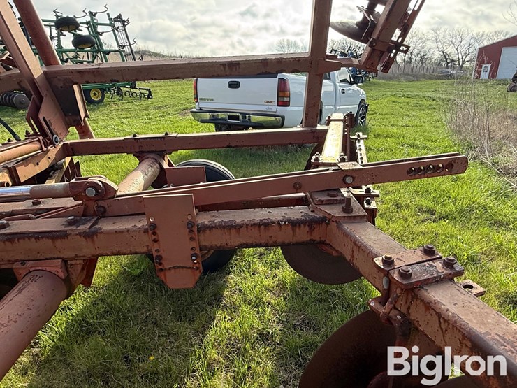 massey-ferguson-820-image-16