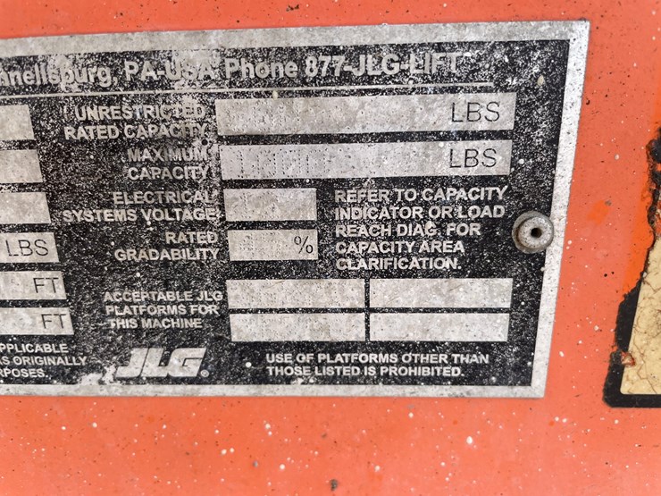 2016-jlg-400s-image-40