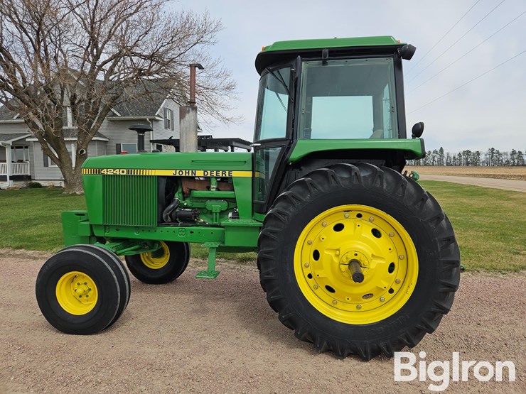 1982-john-deere-4240-image-8