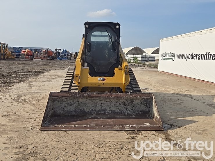 2022-caterpillar-299d3-image-8