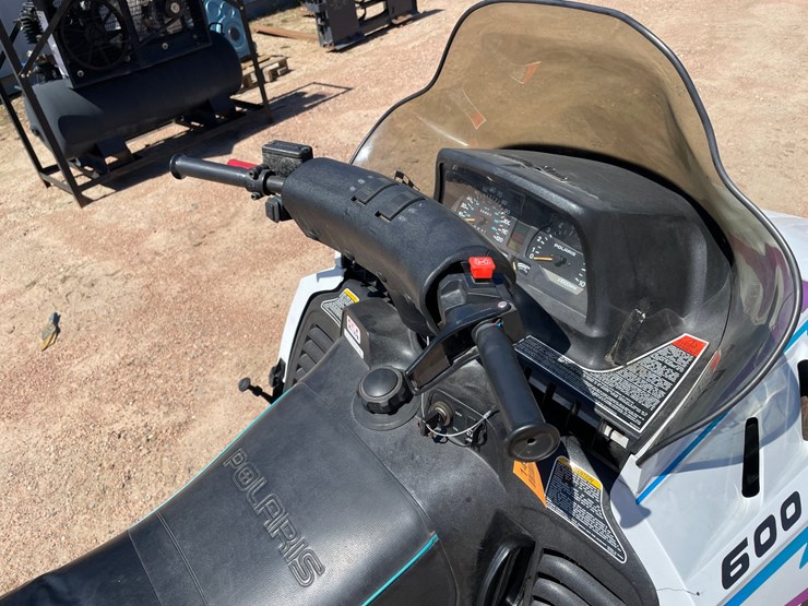 #1590-•-1996-polaris-indy-xcr-600-snowmobile-(no-reg-card)-image-10