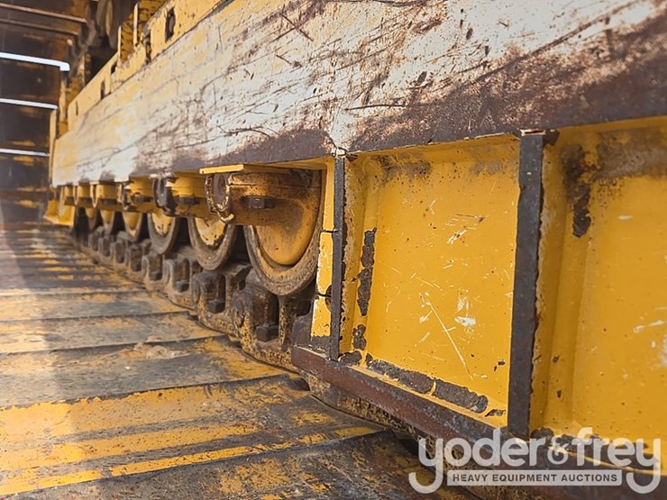 2019-deere-700k-lgp-image-19