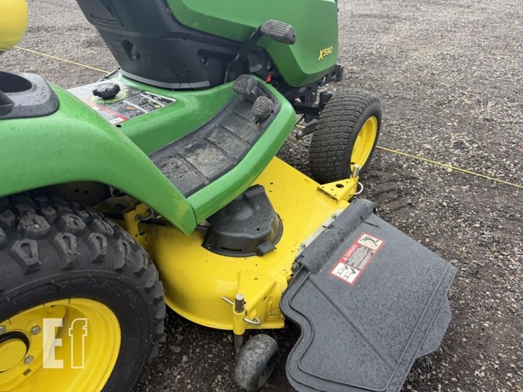 2021-john-deere-x590-image-14