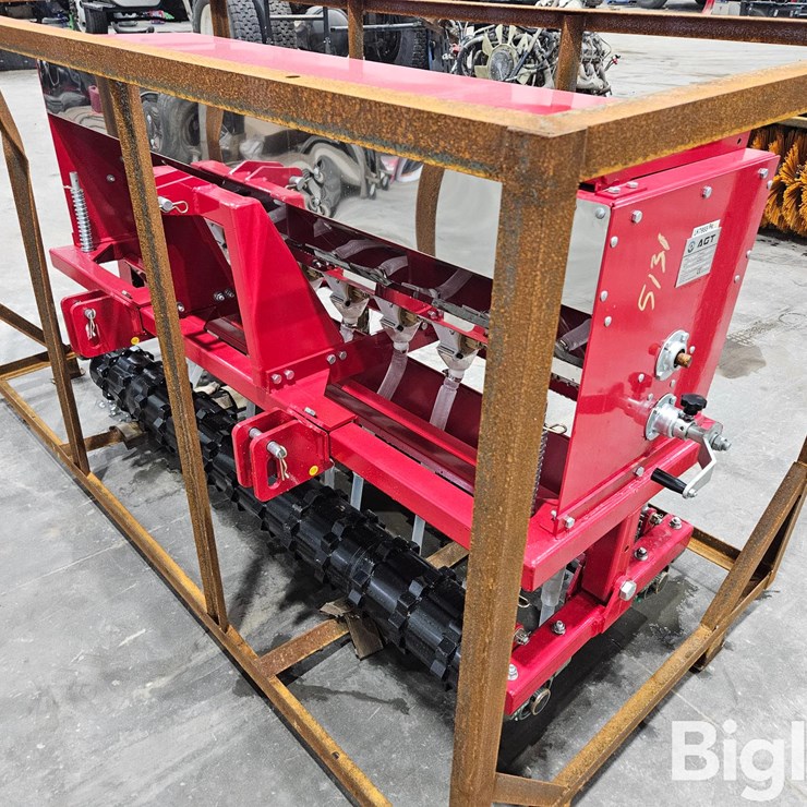 2025 MASSEY-FERGUSON 730