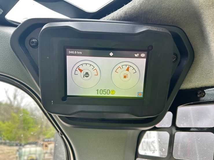 2023-bobcat-t66-image-24