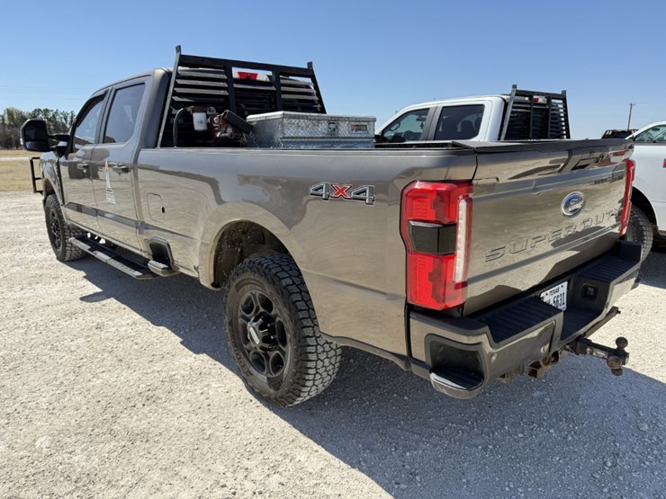 2023-ford-f250-image-7