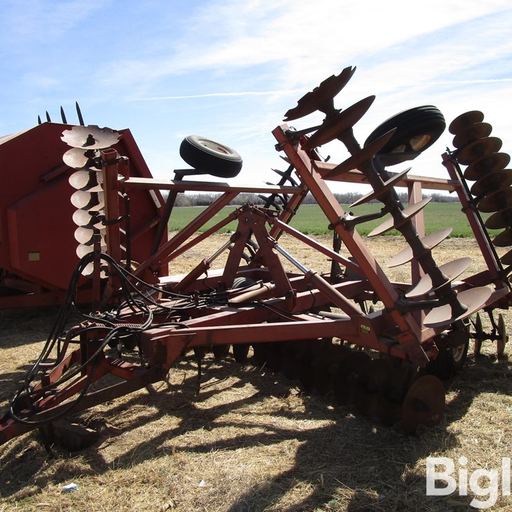 INTERNATIONAL 490
