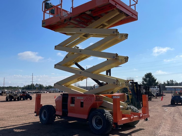 2015-jlg-4394rt-image-33