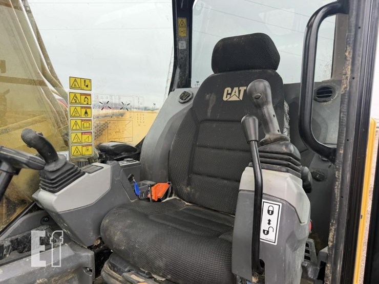 2022-caterpillar-310-image-24