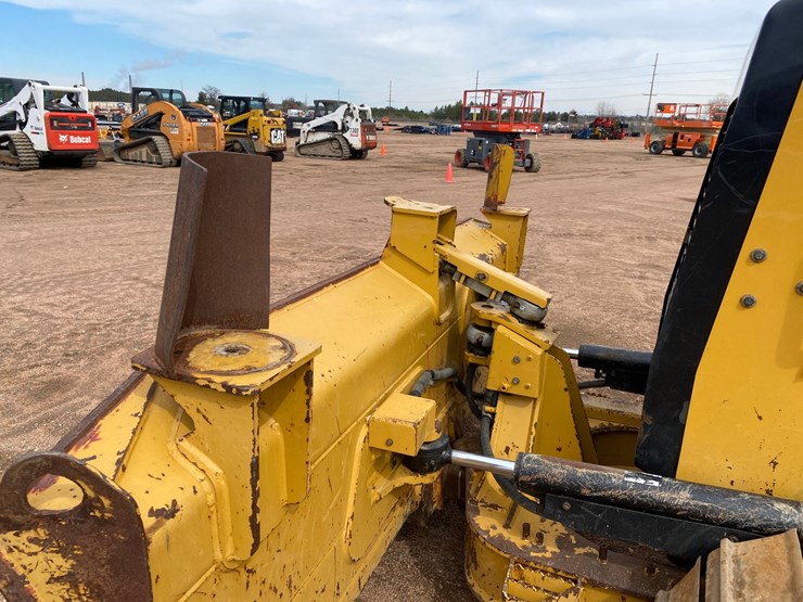 2016-caterpillar-d5k2-lgp-image-15