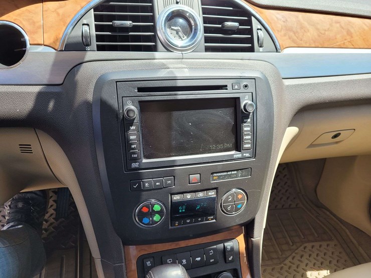 2009-buick-enclave-cxl-image-15