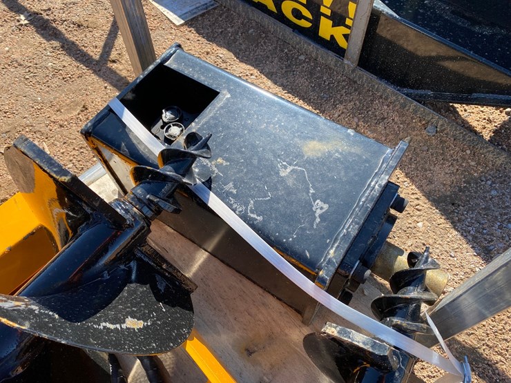#4076-•-new-hydraulic-auger-attachment-with-(3)-bits-image-7