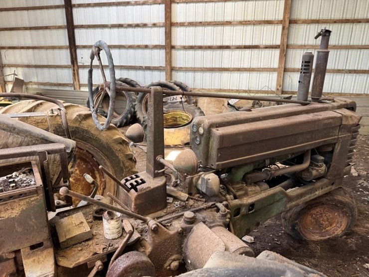 john-deere-tractor-image-8