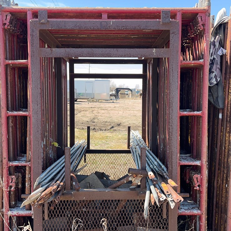 Scaffolding on Carring Cage.