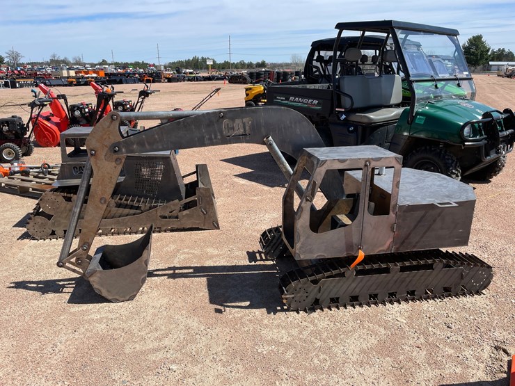 #1629-•-shop-made-excavator-fire-pit-image-4