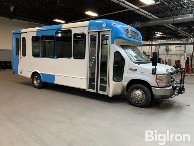 2016-ford-e450-image-3