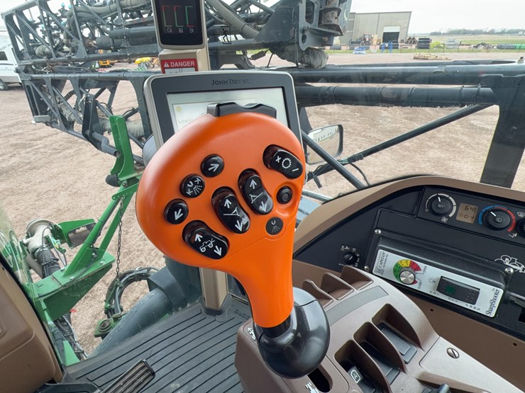 2013-john-deere-4940-image-55