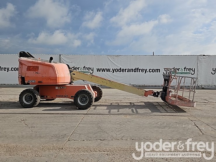 2016-jlg-400s-image-6