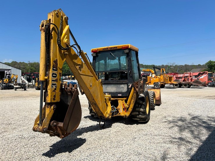 john-deere-310d-image-4