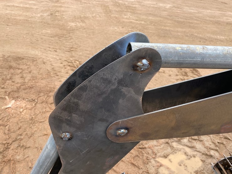 caterpillar-60-image-14