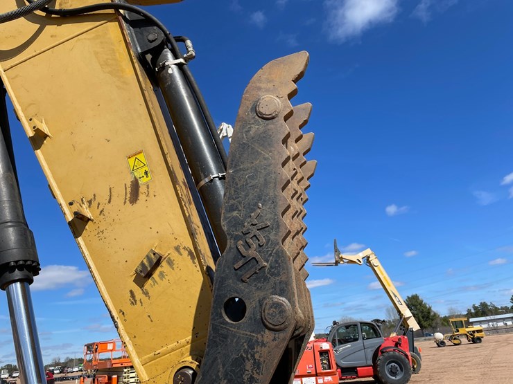 caterpillar-324e-image-16