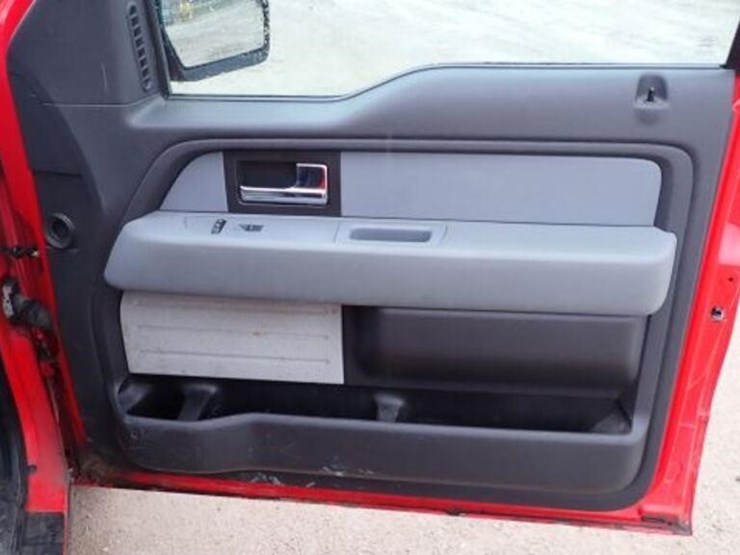 2013-ford-f150-xlt-image-35