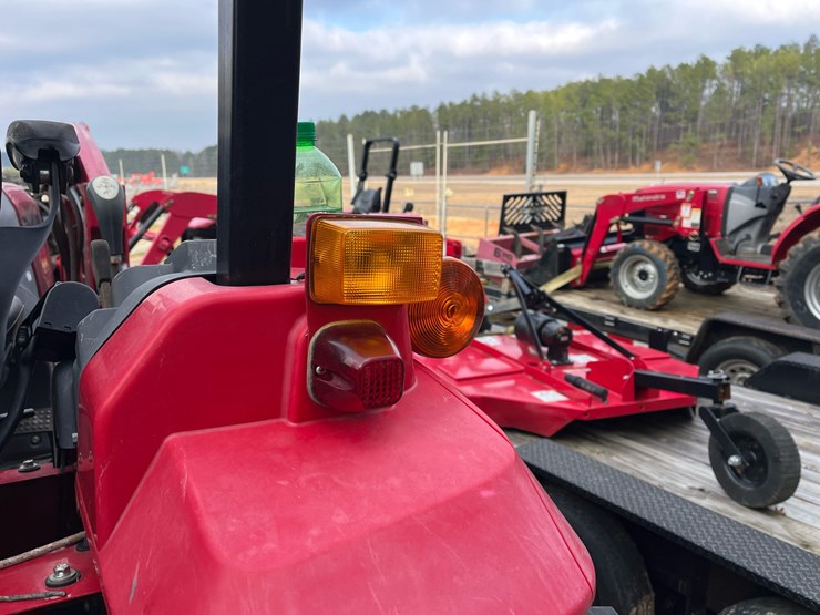 2021-mahindra-1635s-compact-utility-tractor-w/loader-image-9