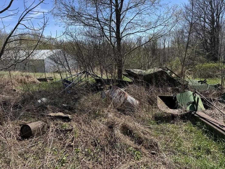 large-lot-of-scrap-machinery/vehicles-image-28