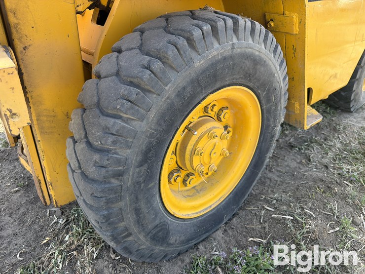 caterpillar-v40b-image-15