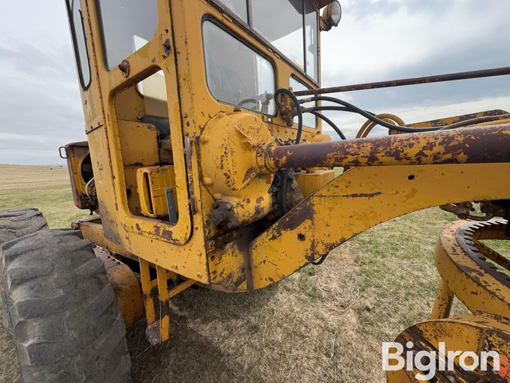 caterpillar-12-image-14