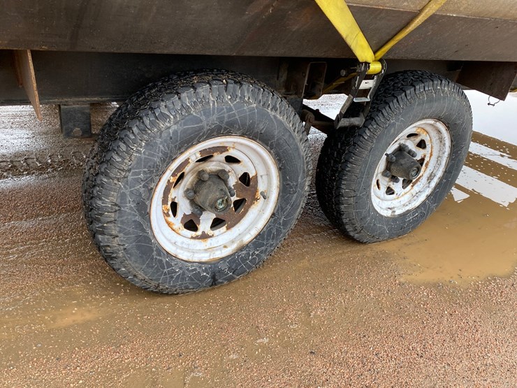 #1575-•-28'6"-pontoon-barge-with-crane-(no-title)-image-27