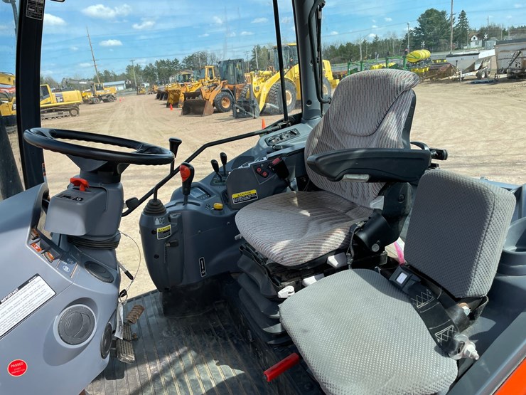 2014-kubota-m135gx-image-25