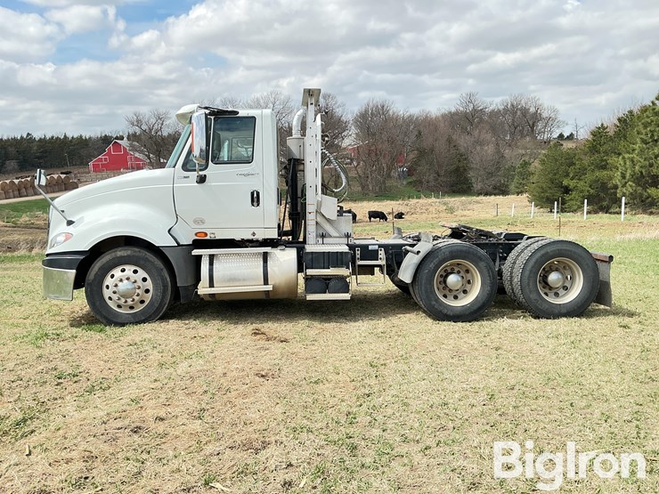 2013-international-prostar-image-8