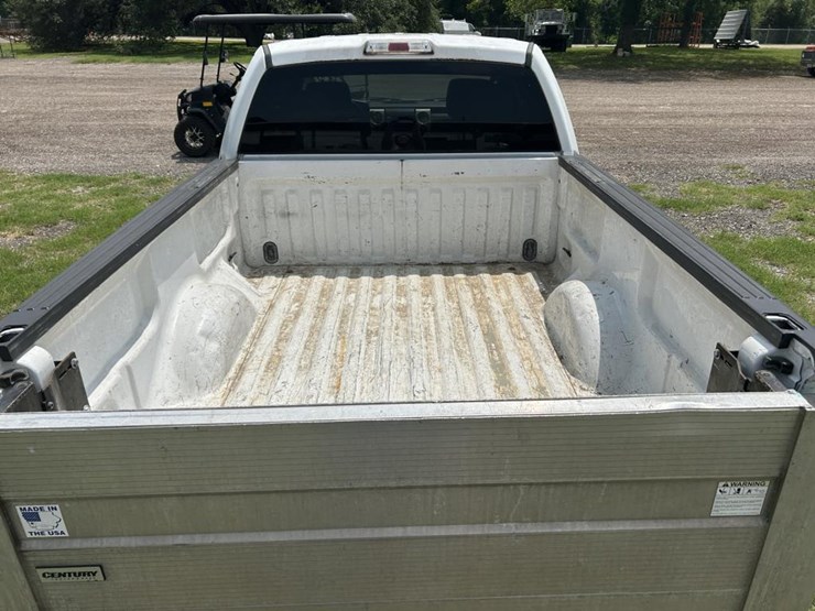 2013-ford-f150-xlt-image-8