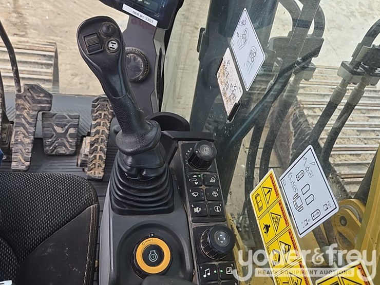 2021-caterpillar-336-image-75