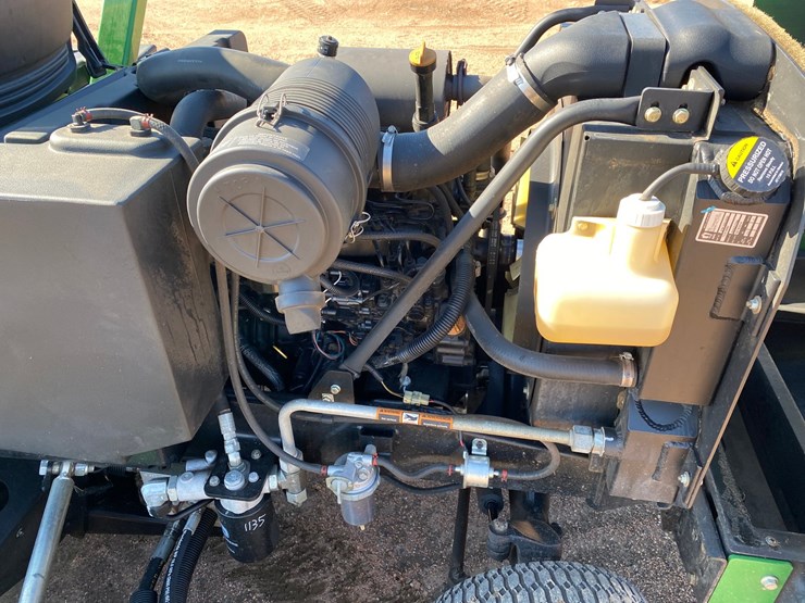 2014-john-deere-1600t-image-46