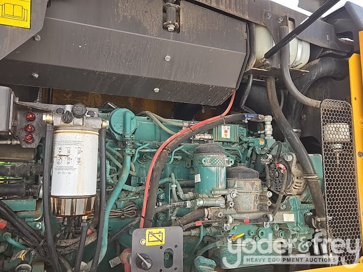 2012-volvo-g940b-image-36