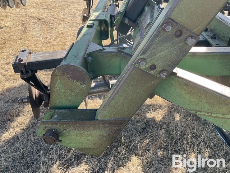 john-deere-331-image-12