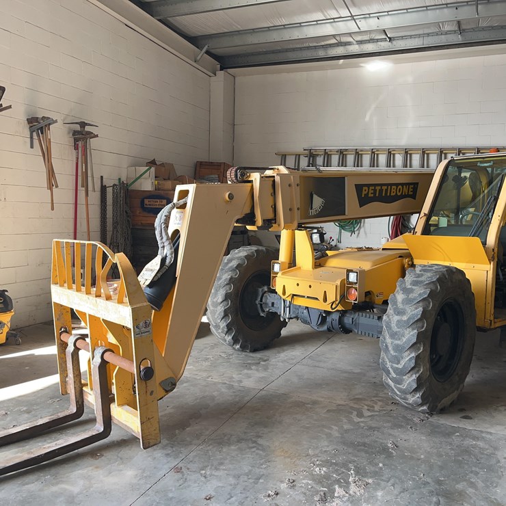 PettiBone 944 TeleHander
