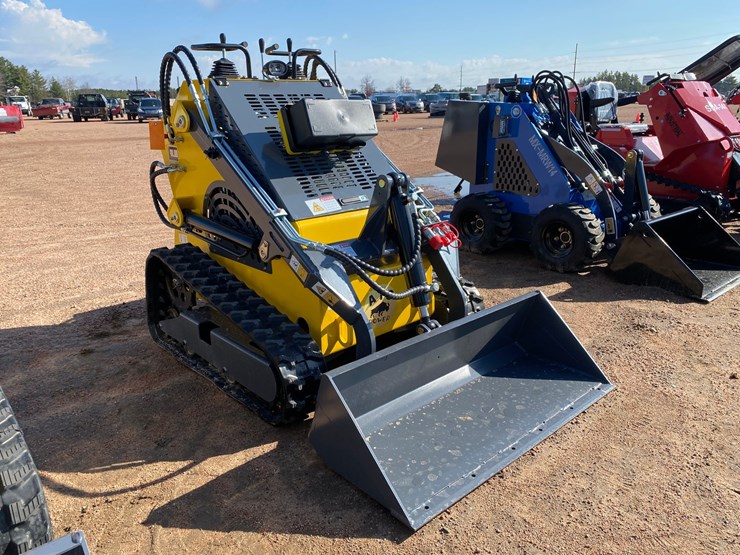 #5575-•-2026-ats-t460-tracked-mini-skid-steer-image-2