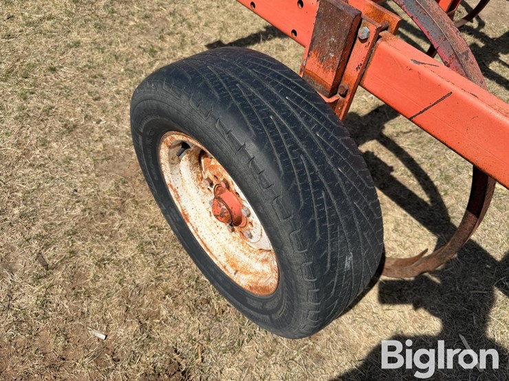 allis-chalmers-1600-image-16