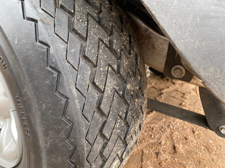 #1584-•-club-car-electric-golf-cart-with-charger-image-17