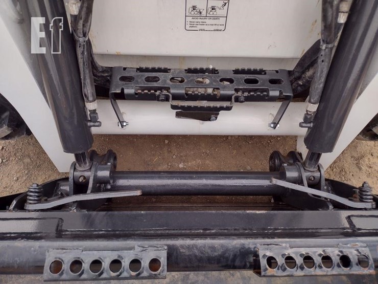 2016-bobcat-s570-image-19