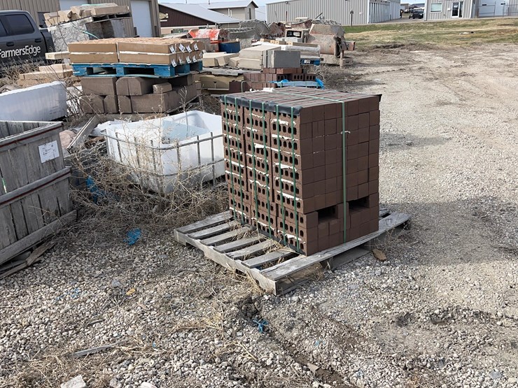 patio-and-building-bricks-image-29