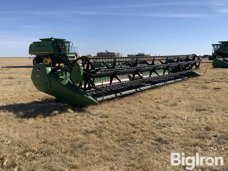 2010-john-deere-635d-image-3