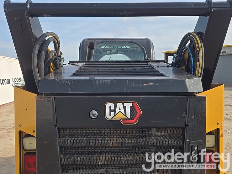 2022-caterpillar-299d3-image-33